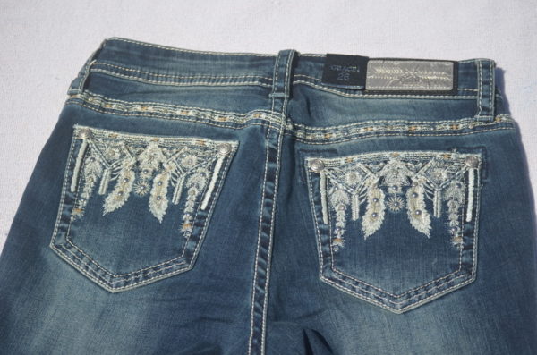 EB-51327 - BOOT CUT – Image 3