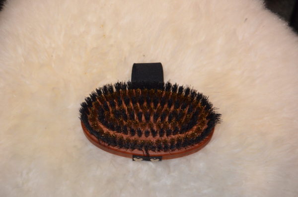 BROSSE EN LAITON