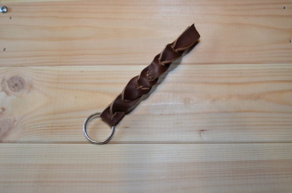 Porte Clé en cuir tressé - Home made