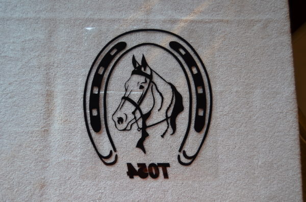Autocollant Cheval dans fer à cheval (21)